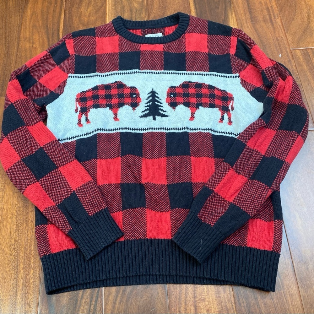 Buffalo Plaid St. John’s Bay Sweater. Size Large.